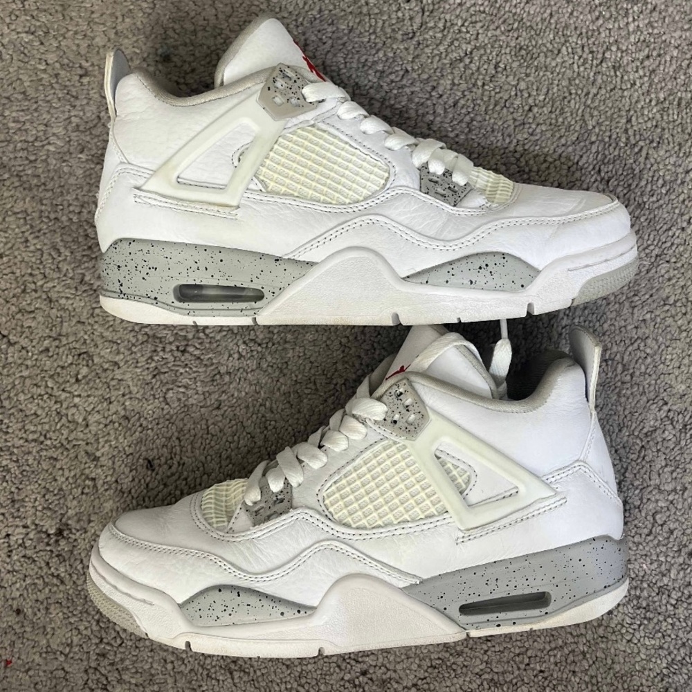 Air Jordan 4